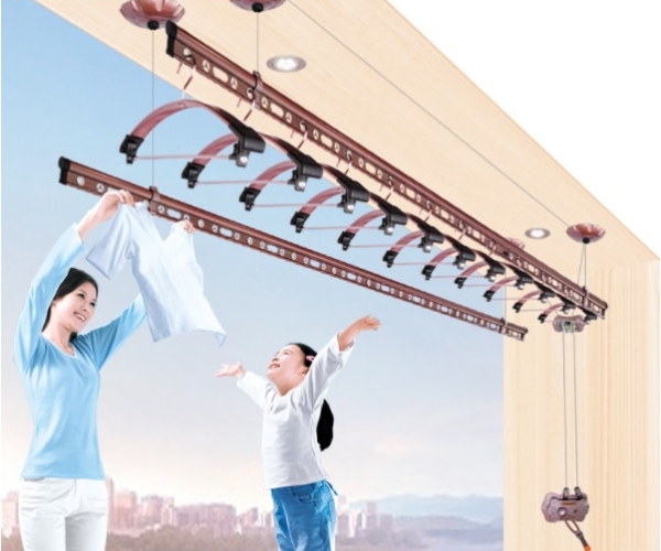 Ban công chung cư nên sử dụng loại giàn phơi thông minh nào?