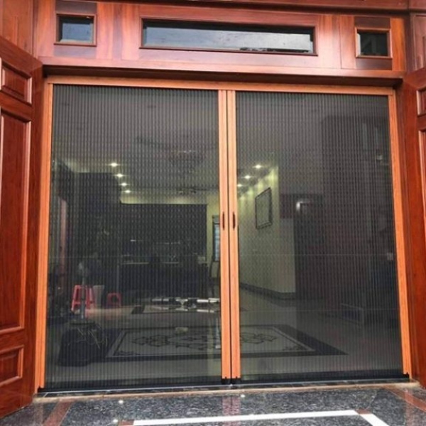 cua-luoi-chong-muoi-2-canh-ray-lua