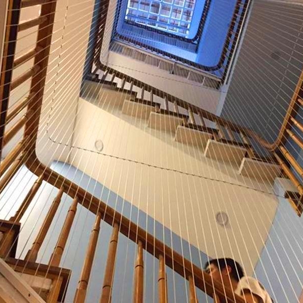 luoi-bao-ve-an-toan-cau-thang